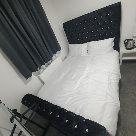 Beautiful Rooms Shaw St And Pine St Bury  Eksteriør billede