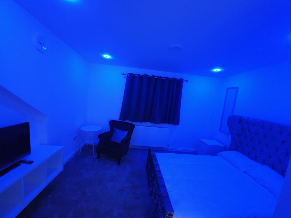 Beautiful Rooms Shaw St And Pine St Bury  Eksteriør billede
